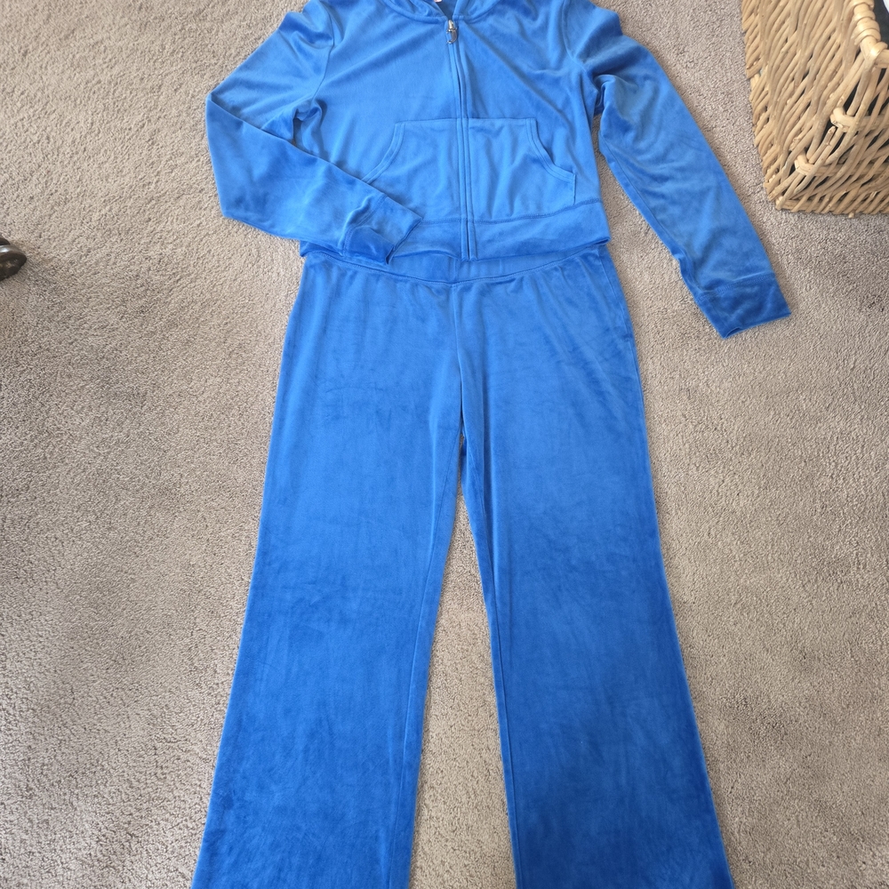 Juicy Couture Blue Velour Tracksuit - Picture 5 of 7